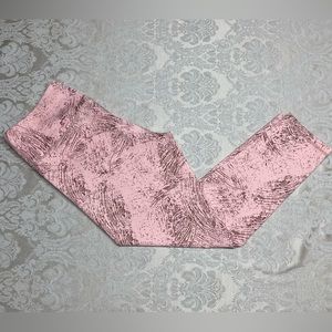 Zyia Pink Light-n - Tight with brown design.